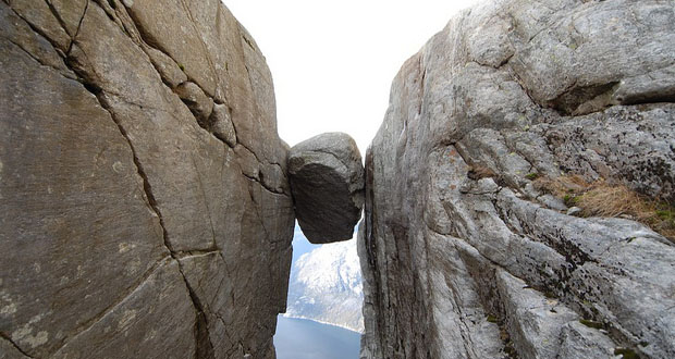 9.-Kjeragbolten-Norway